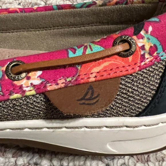 Gently worn Sperry Angelfish Boat Shoes - Picture 7 of 12